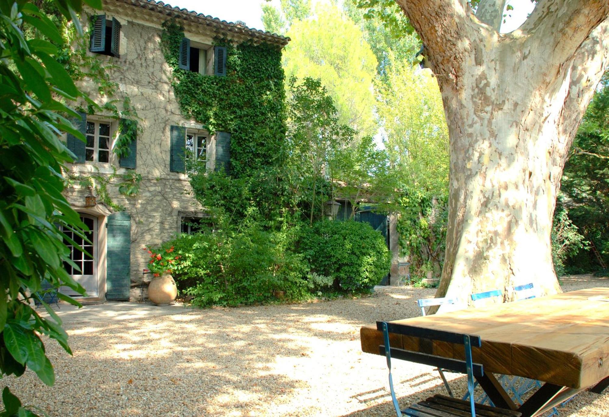 Campagne Baudeloup Bed and Breakfast LʼIsle-sur-la-Sorgue Exteriör bild
