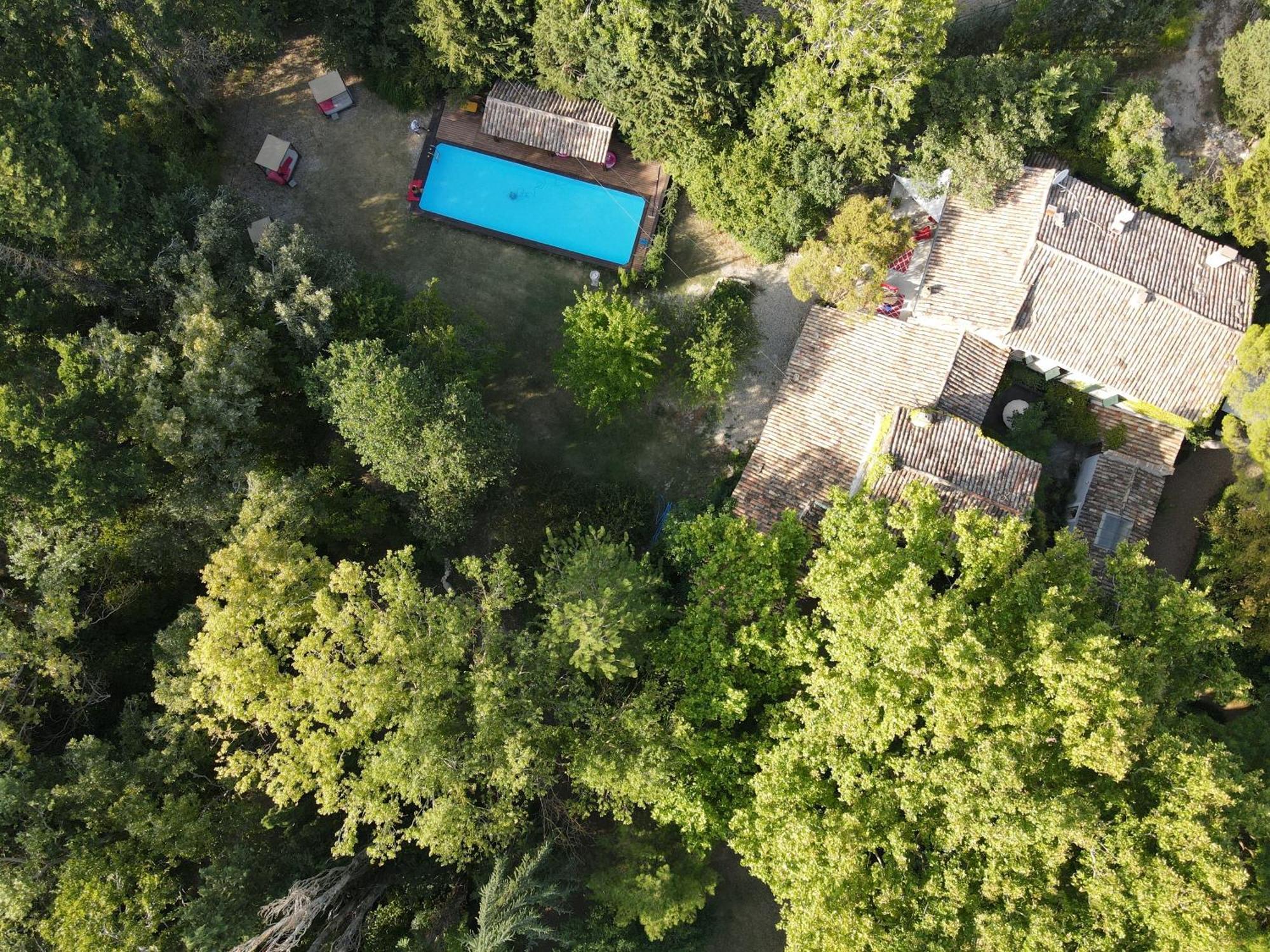 Campagne Baudeloup Bed and Breakfast LʼIsle-sur-la-Sorgue Exteriör bild