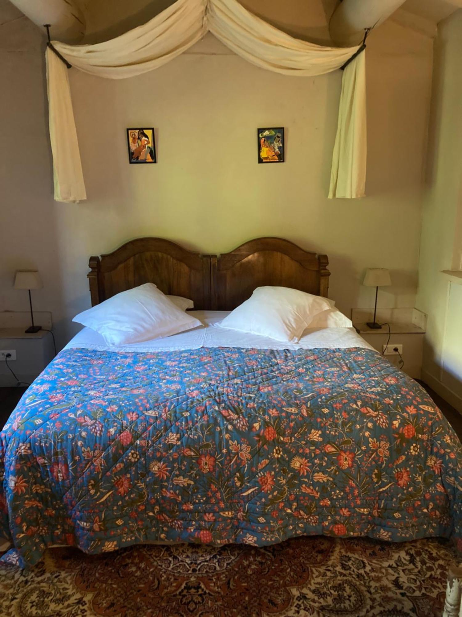 Campagne Baudeloup Bed and Breakfast LʼIsle-sur-la-Sorgue Exteriör bild