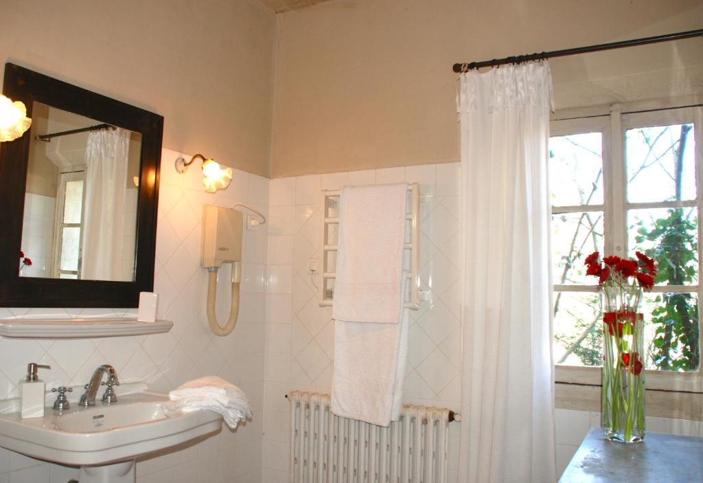 Campagne Baudeloup Bed and Breakfast LʼIsle-sur-la-Sorgue Rum bild