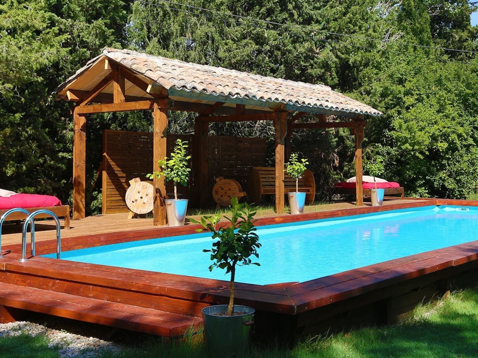 Campagne Baudeloup Bed and Breakfast LʼIsle-sur-la-Sorgue Exteriör bild
